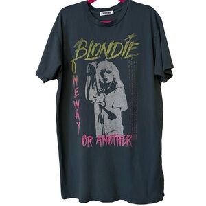 Daydreamer Graphic Tee - Black with Pink and Yellow